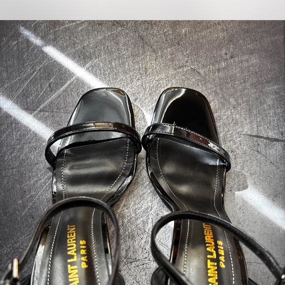 Saint Laurent Black Patent Heels with Gold Monogram - Picture 3 of 4